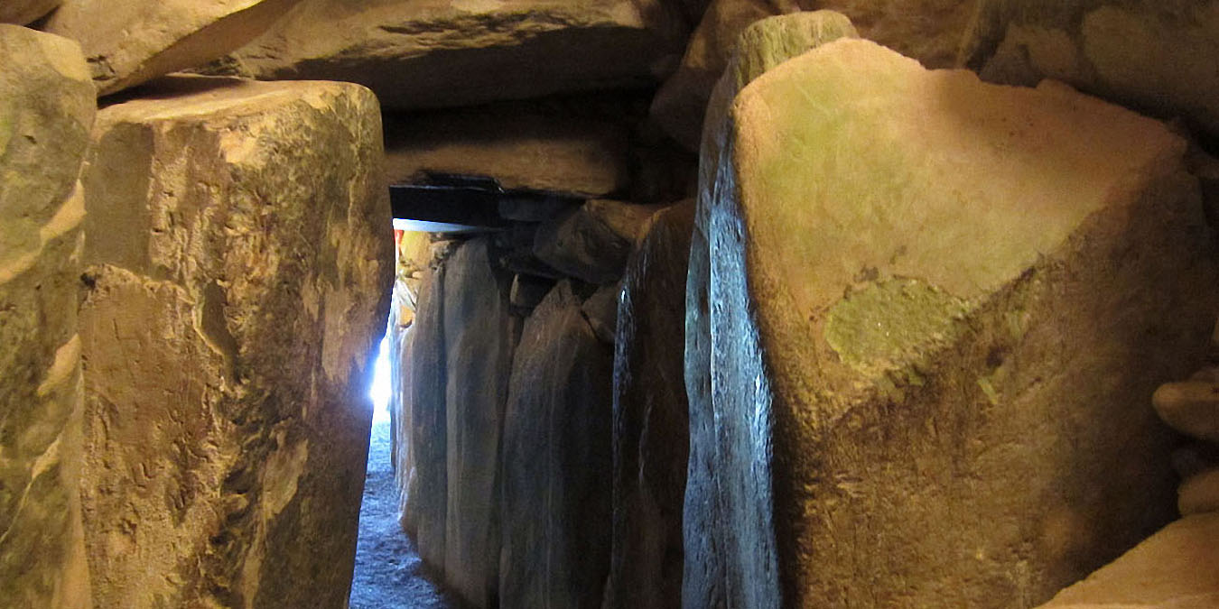 Newgrange : le couloir d’accès vers la sortie